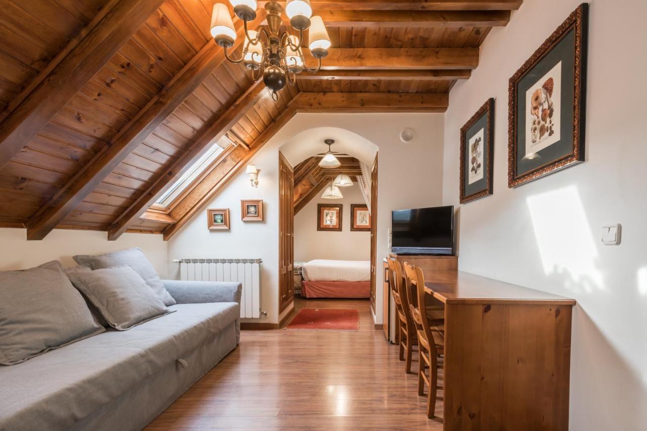 Hotel Snoe Colomers Salardú Extérieur photo